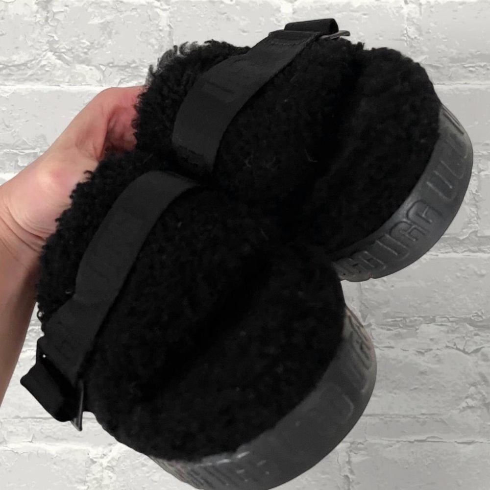 UGG Fluffita Platform Sandal in Black - Picture 7 of 7